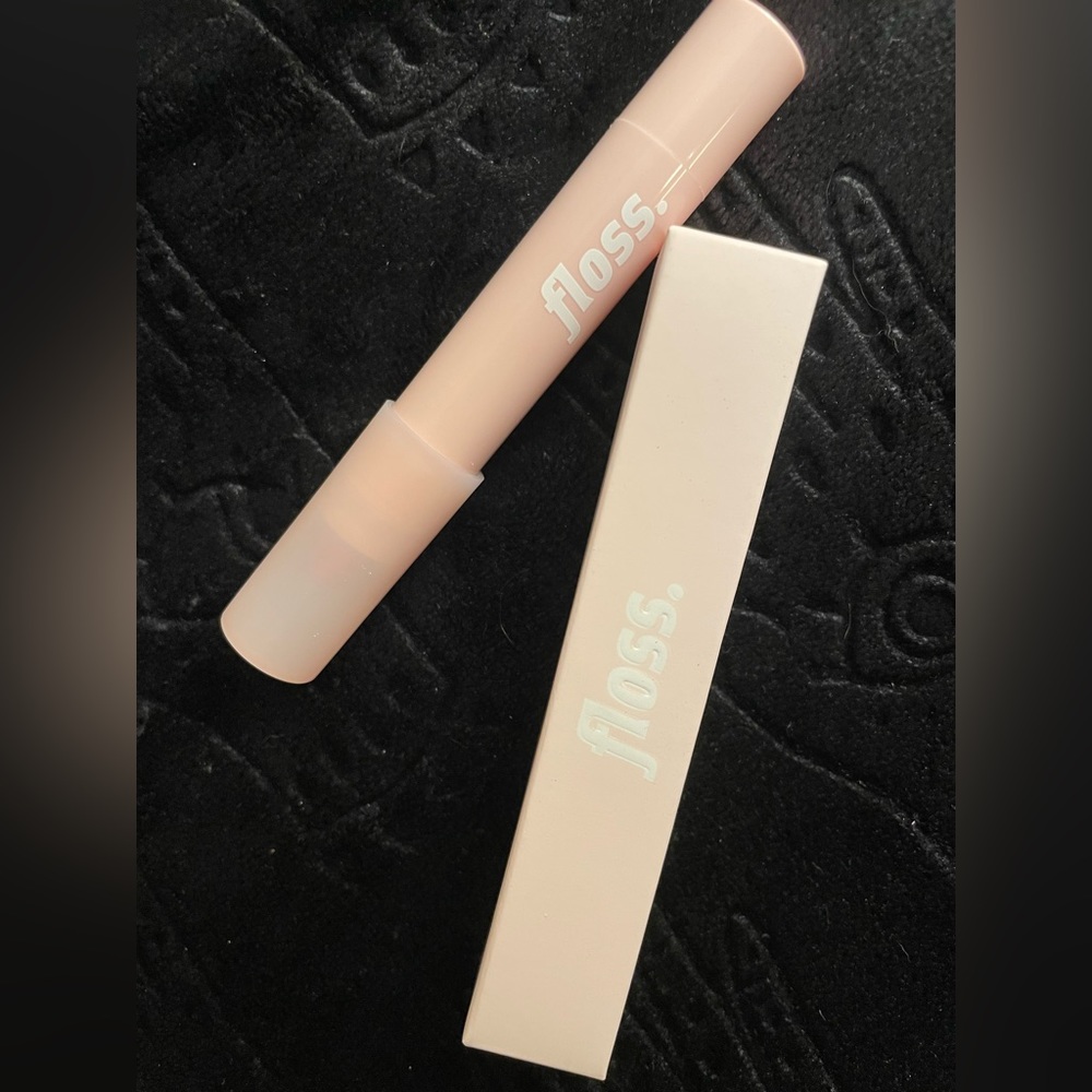 FLOSS Lip Advocate in “Proof” (Brand New!) 💘 - Picture 4 of 8